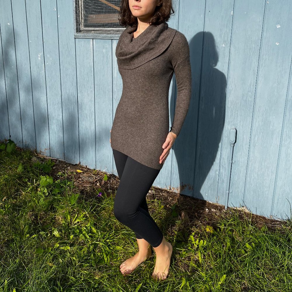 Quotation Cowl-Neck Cashmere Sweater (s)